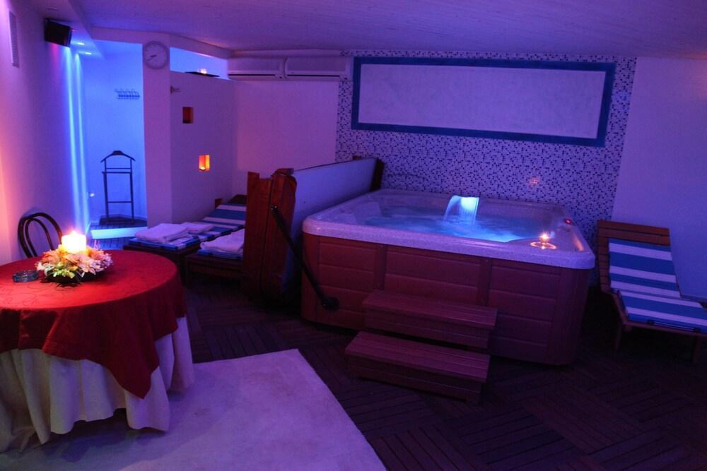 Sirena Boutique Hotel 가비체 마레 외부 사진